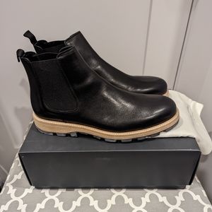 EUC Clarks Lorwin Chelsea Made in Italy